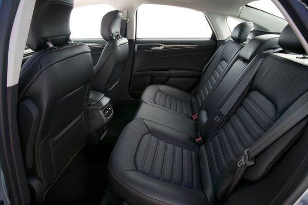 hybrid_rear_seats_medium-600-001-1