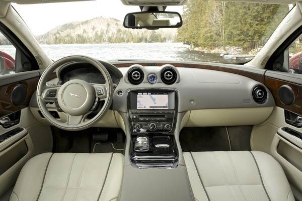 jaguar_xf_awd-system-13-600-001-1