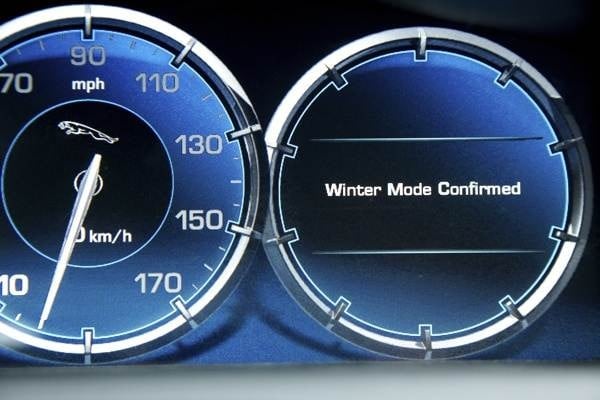 jaguar_xf_awd-system-14-600-001-1