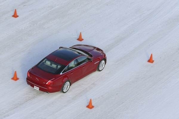 jaguar_xf_awd-system-15-600-001-1