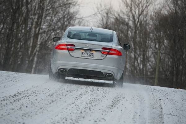 jaguar_xf_awd-system-8-600-001-1