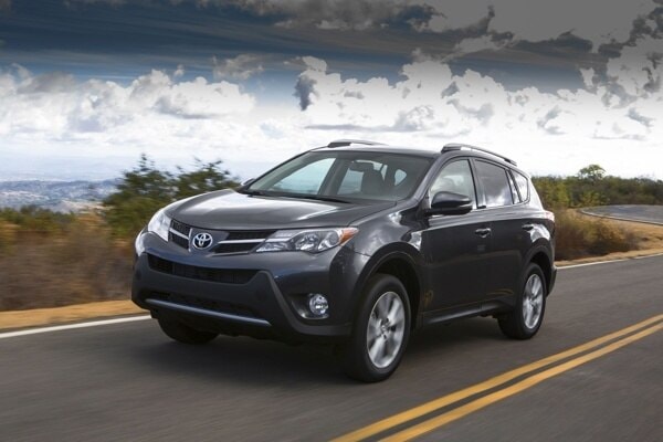 2013toyotarav4001-600-001