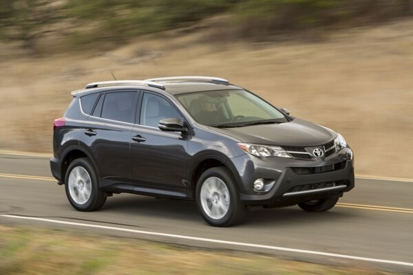 2013toyotarav4007-600-001