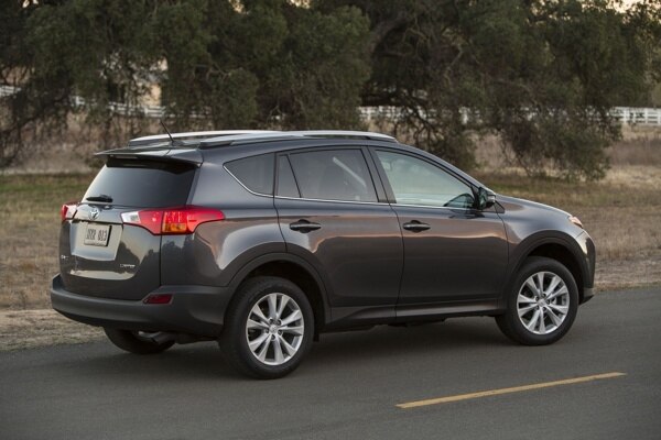 2013toyotarav4016-600-001