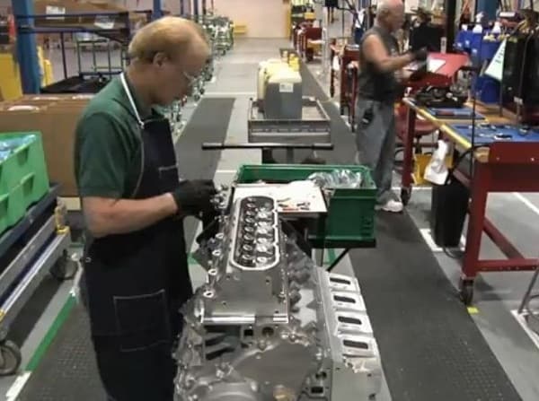 gm-performance-build-center-pic-2-600-001-1