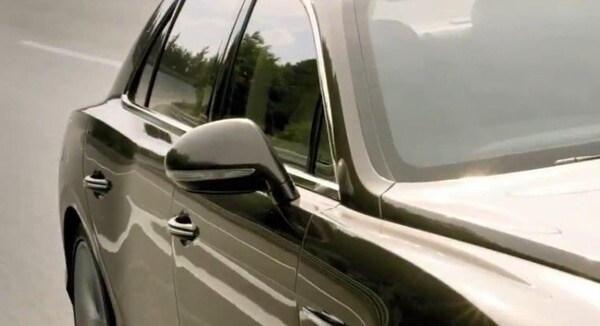 2014-bentley-flying-spur-teaser-image-side-detail-600-001-1