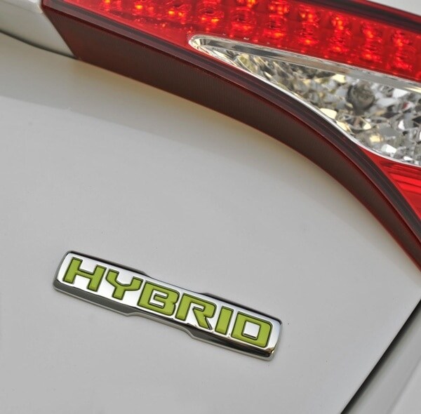 2013-kia-optima-hybrid-3-600-001-1
