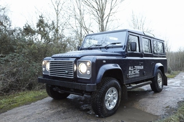 654085_electric_defender_13my_280213_12-600-001-1