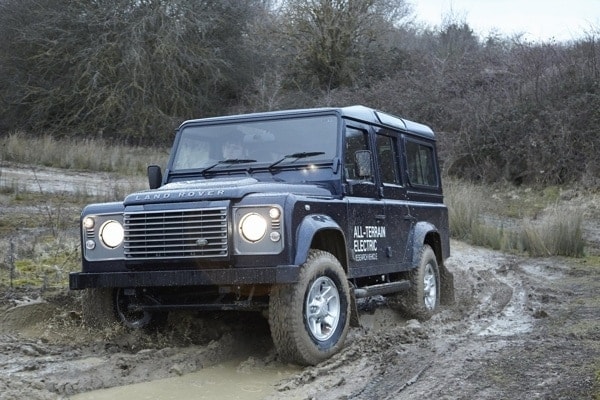 654086_electric_defender_13my_280213_13-600-001-1
