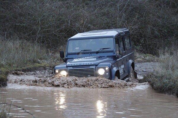654094_electric_defender_13my_280213_16-600-001-1