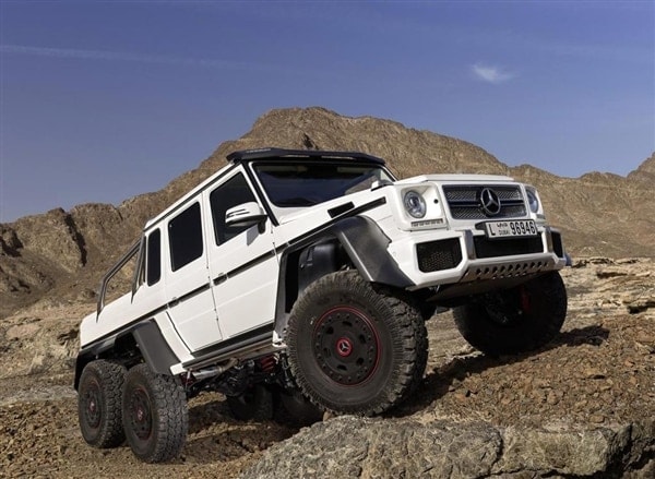 m-b-g63-amg-front-static-white-articulated-600-001-1