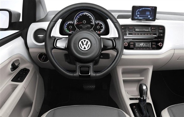 volkswagen-e-up-dash-stering-wheel-600-001-1