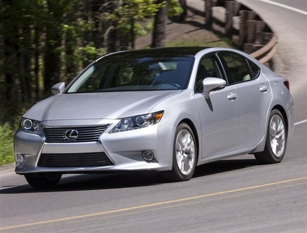 2013-lexus-es-350-front-action-600-001
