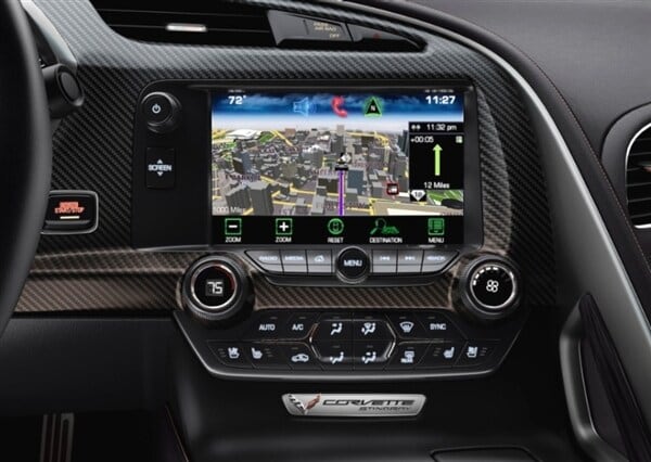 2014-chevrolet-corvette-interior-detail1-600-001