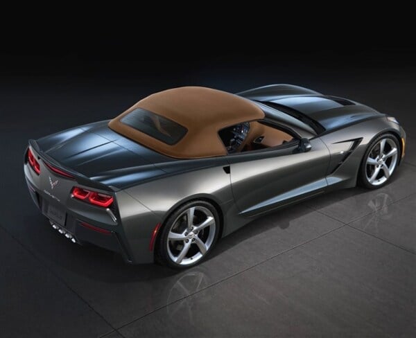 2014-chevrolet-corvetteconv-rear-static-top-up-600-001