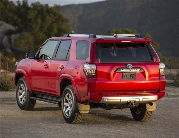 2014-toyota-4runner-rear-static2-600-001
