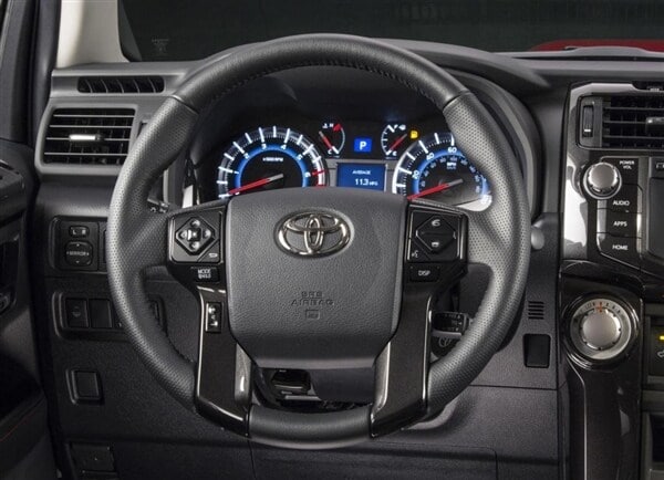 2014-toyota-4runner-steering-wheel-detail-600-001