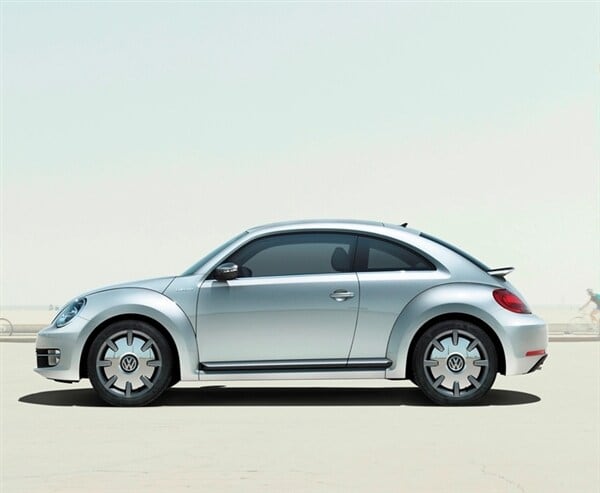 2014-volkswagen-ibeetle-static-profile2-600-001