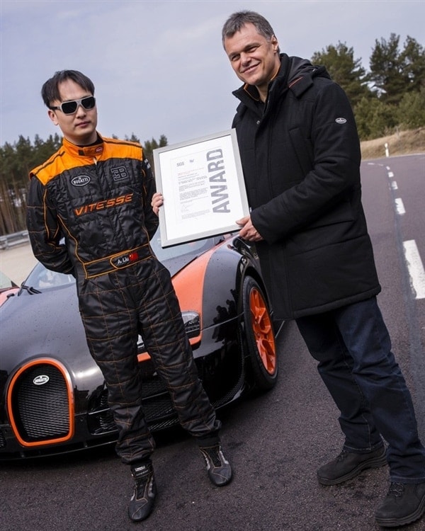 bugatti-164-veyron-grand-sport-vitesse-driver-hero-shot-600-001-1