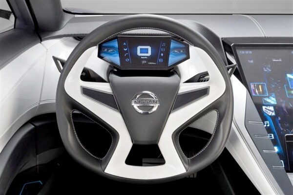 nissan-friend-me-concept-dash-detail-600-001