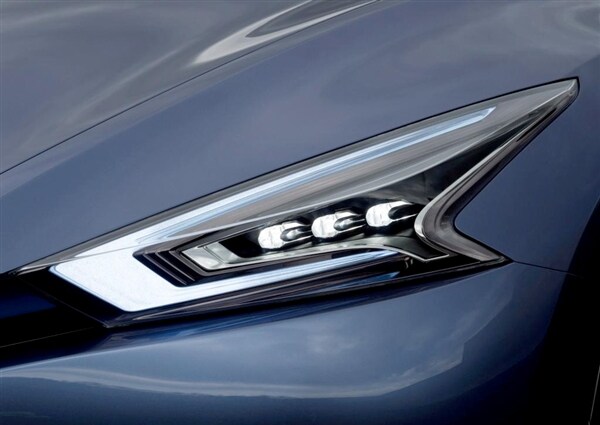 nissan-friend-me-concept-headlamp-detail-600-001