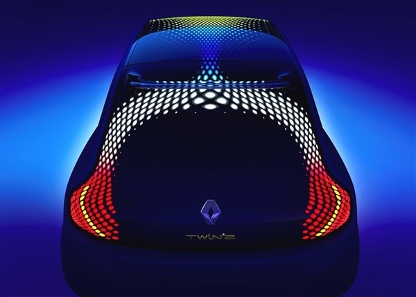 renault-twinz-concept-rear-static-high-with-lights-600-002-1