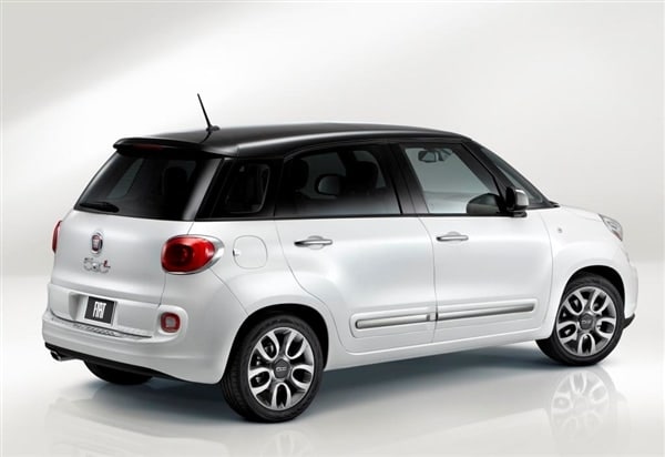 2014-fiat-500l-rear-static2-600-001