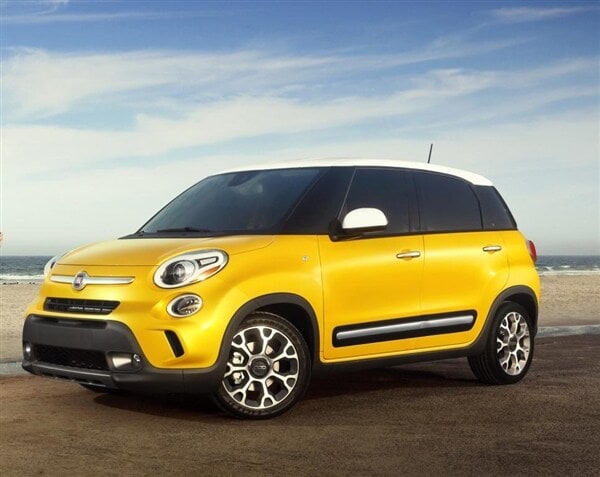 2014-fiat-500l-trekking-front-static-600-001