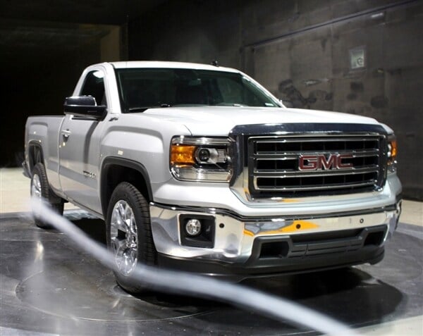 2014-gmc-sierra-regular-cab-wind-tunnel-air-dam-front-static-600-001