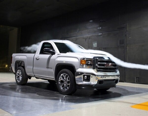 2014-gmc-sierra-regular-cab-wind-tunnel-front-static-600-001