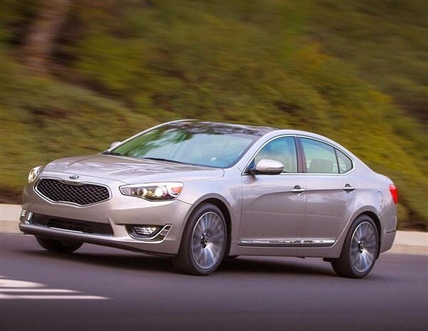 2014-kia-cadenza-front-action1-600-001