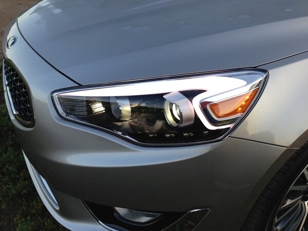 2014-kia-cadenza-headlight-600-001