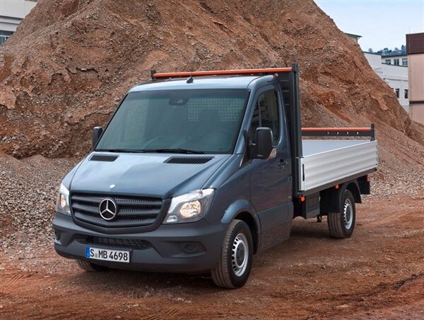 2014-m-b-sprinter-van-flatbed-front-static-600-001