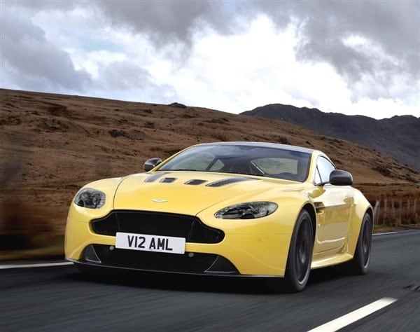 2015-aston-martin-v12-vantage-s-front-action-600-001