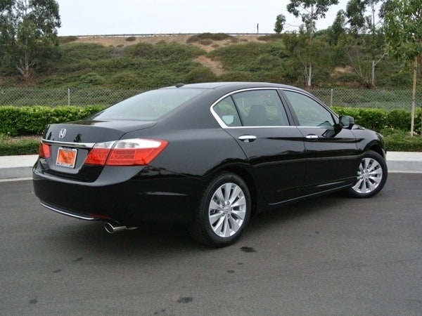2013-honda-accord-39-600-001