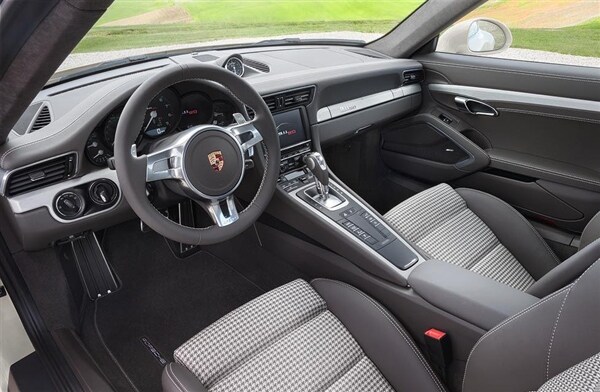 2013-porsche-911-50th-anniversary-edition-interior-look-in2-600-001