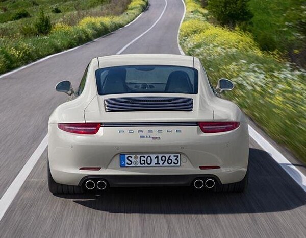 2013-porsche-911-50th-anniversary-edition-tail-on-action-600-001