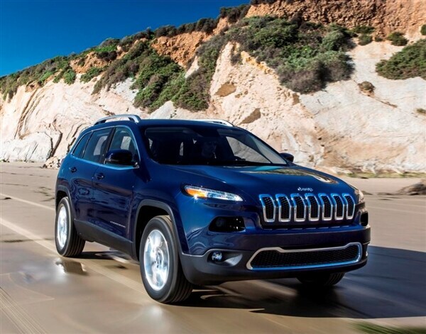 2014-jeep-cherokee-front-action2-600-001