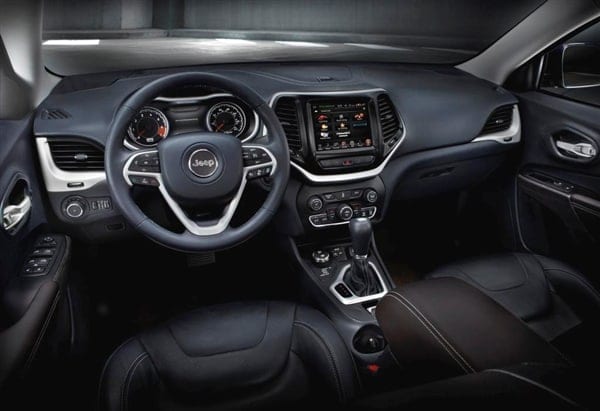 2014-jeep-cherokee-front-interior1-600-001