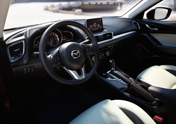 2014-mazda3-02-600-001