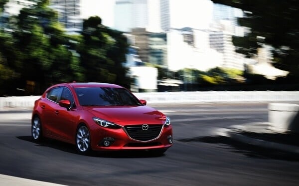 2014-mazda3-11-600-001
