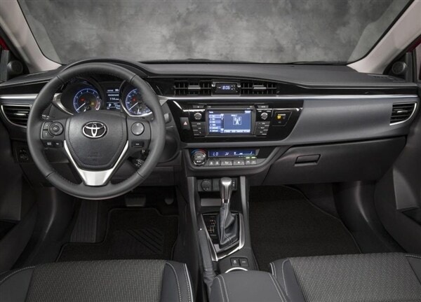 2014-toyota-corolla-s-dash-detail-600-001