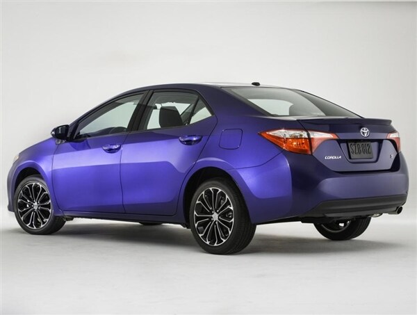 2014-toyota-corolla-s-rear-static-600-001