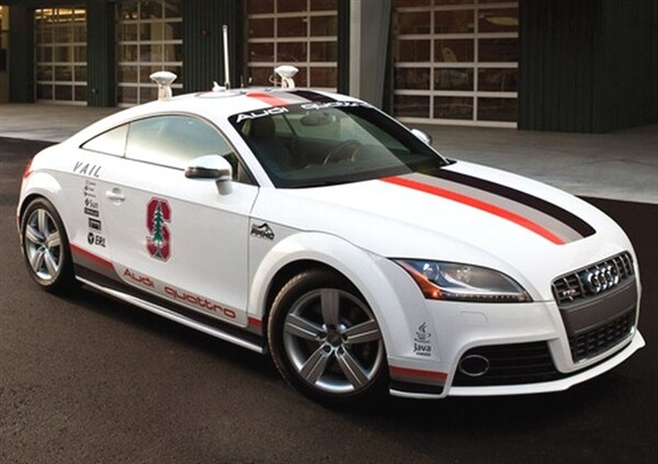 audi-tt-autonomous-driving-pikes-peak-front-static-600-001
