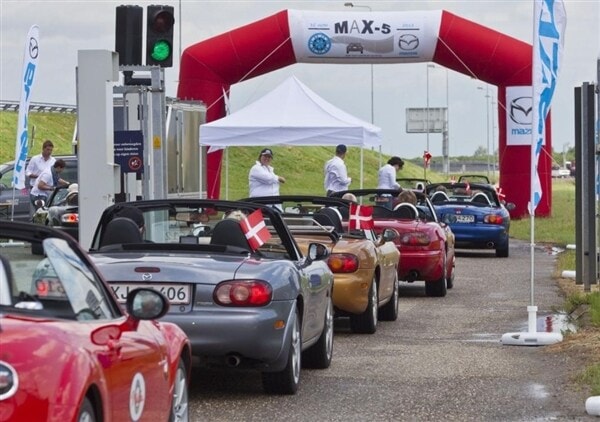 mazda-max-5-2013-1-600-001
