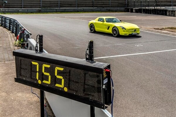 mercedes-benz-sls-amg-electric-drive-ev-record4-600-001