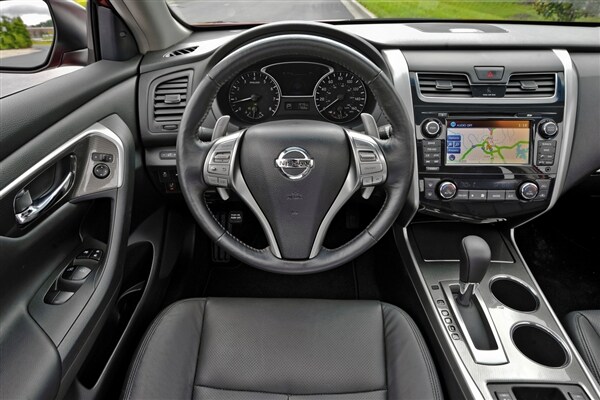 nissan2013altima-26_medium-600-001