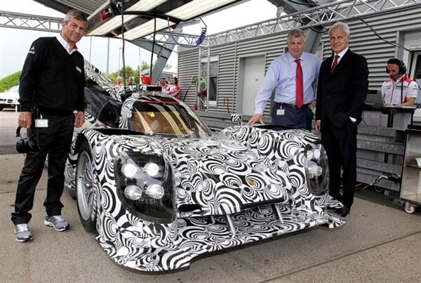 porsche-lmp1-le-mans-racer-execs-600-001