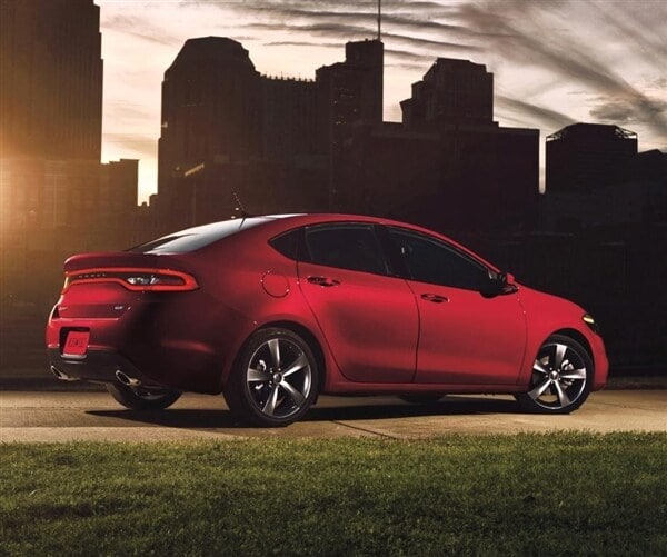 2013-dodge-dart-gt-rear-static-600-001