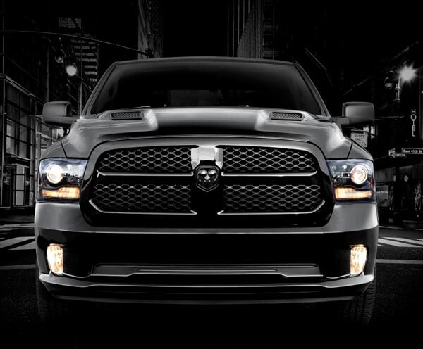 2013-ram-1500-black-express-head-on-static-600-001